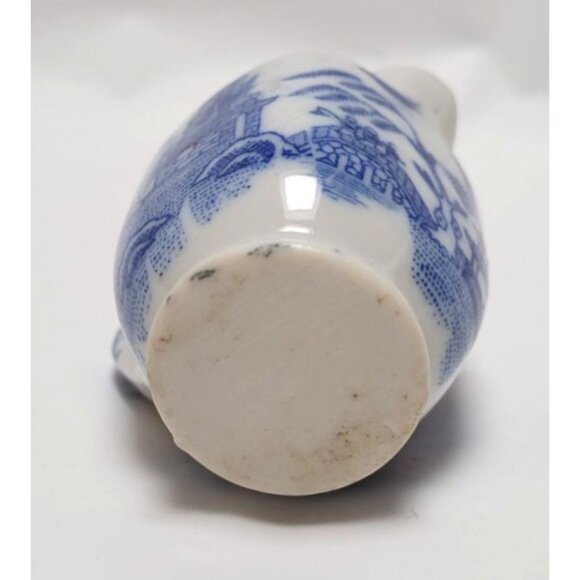 Vintage Miniature Dollhouse Blue & White Willow Porcelain Creamer Pitcher - Picture 7 of 7